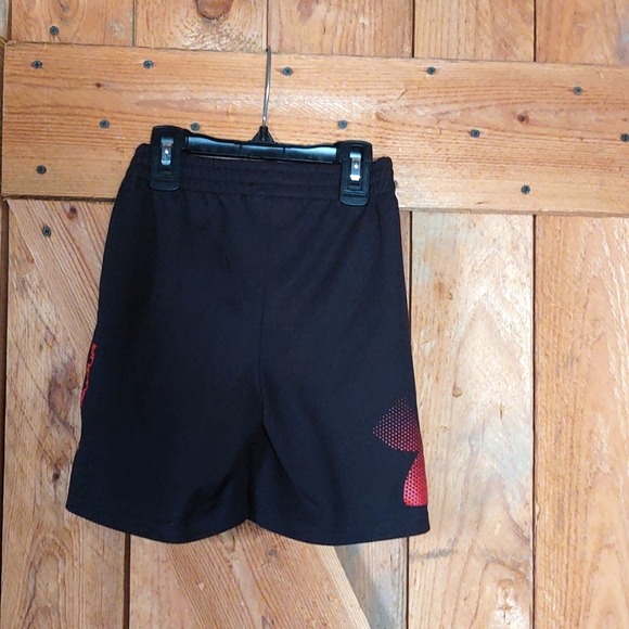 Boys Size 4 Summer Tank Outfit Under Armour - Picture 6 of 9